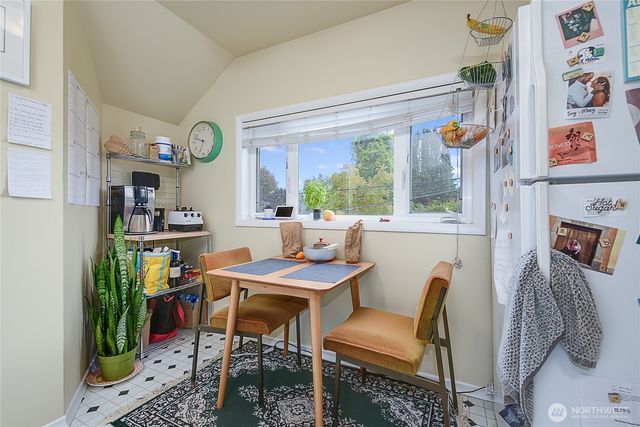 910 E Prospect Street, Seattle, WA 98102