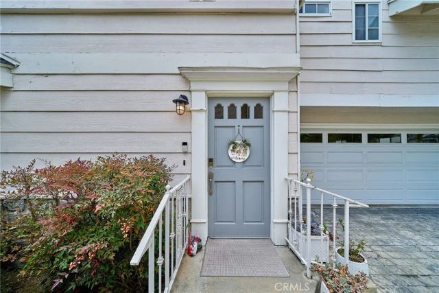 1960 E Villa, Pasadena, CA 91107