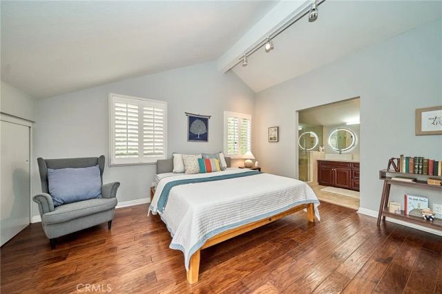 1960 E Villa, Pasadena, CA 91107