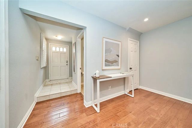 1960 E Villa, Pasadena, CA 91107