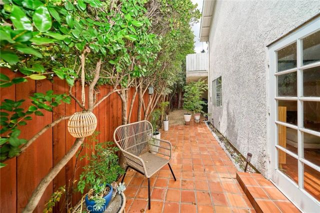 1960 E Villa, Pasadena, CA 91107