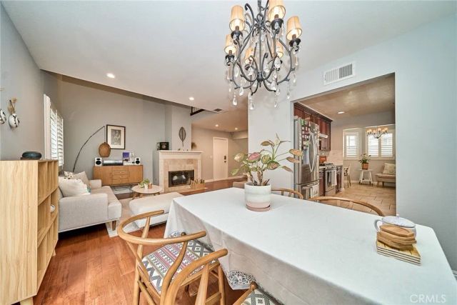 1960 E Villa, Pasadena, CA 91107