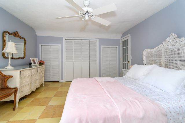 37 Pine St, Natick, MA 01760