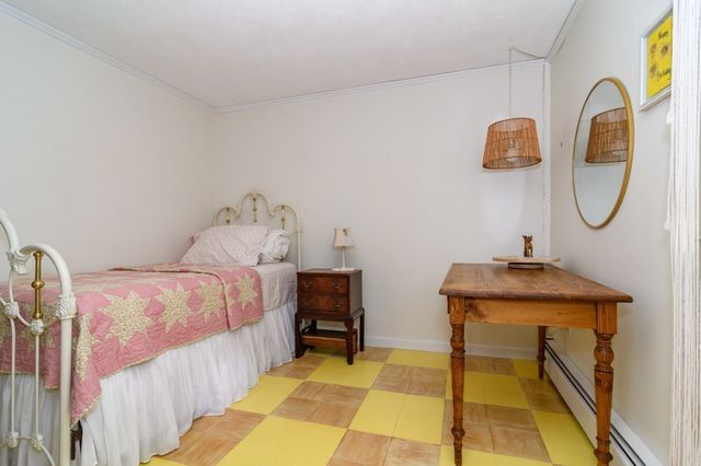 37 Pine St, Natick, MA 01760