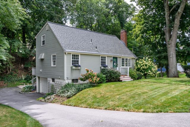 37 Pine St, Natick, MA 01760