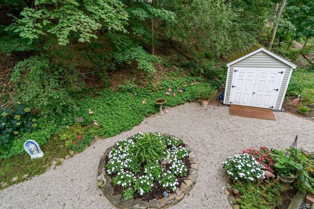 37 Pine St, Natick, MA 01760