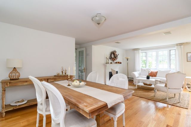 37 Pine St, Natick, MA 01760