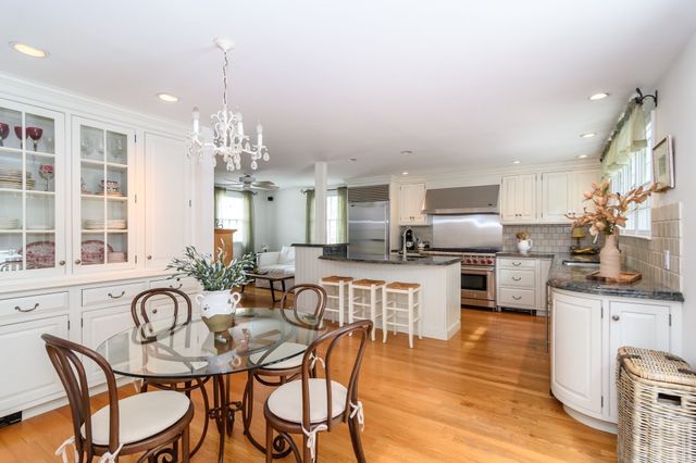 37 Pine St, Natick, MA 01760