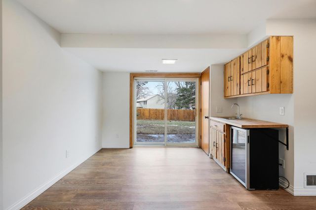 15765 Hayes Trail, Apple Valley, MN 55124