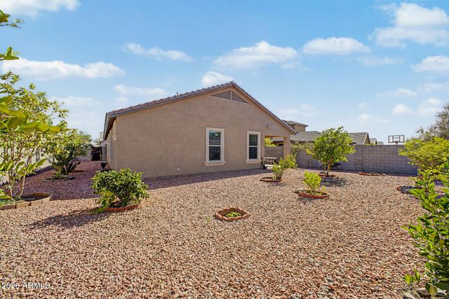 10736 W BRONCO Trail, Peoria, AZ 85383