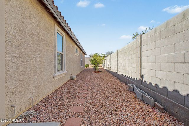 10736 W BRONCO Trail, Peoria, AZ 85383