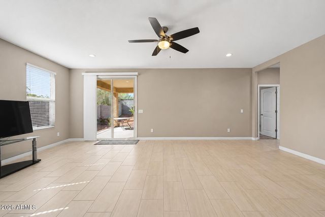 10736 W BRONCO Trail, Peoria, AZ 85383