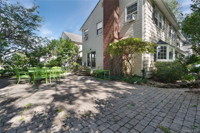 37 Bayberry Avenue, Garden City, NY 11530