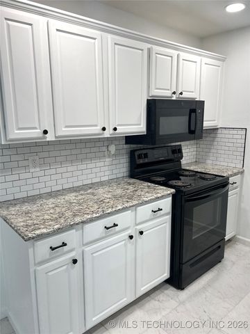 1622 S Ash Place, Broken Arrow, OK 74012