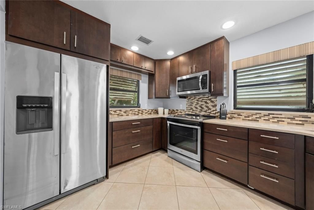 1410 Sand Castle RD, SANIBEL, FL 33957 — photo 5