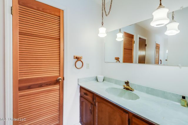 8825 Michael Drive, Moss Point, MS 39562