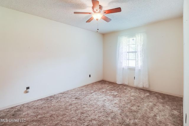8825 Michael Drive, Moss Point, MS 39562