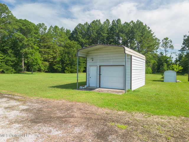 8825 Michael Drive, Moss Point, MS 39562