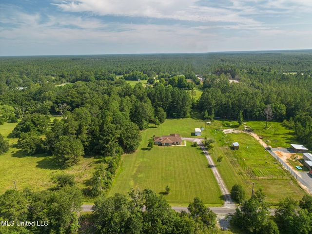 8825 Michael Drive, Moss Point, MS 39562