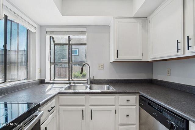 2311 E HARTFORD Avenue 41, Phoenix, AZ 85022