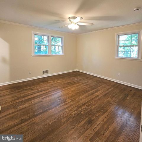 8925 FALLING CREEK CT, Annandale, VA 22003