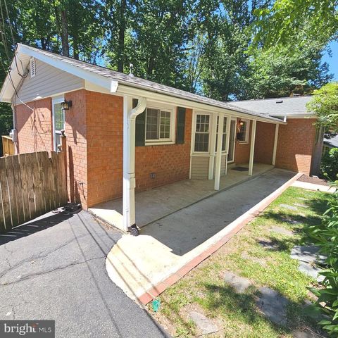 8925 FALLING CREEK CT, Annandale, VA 22003