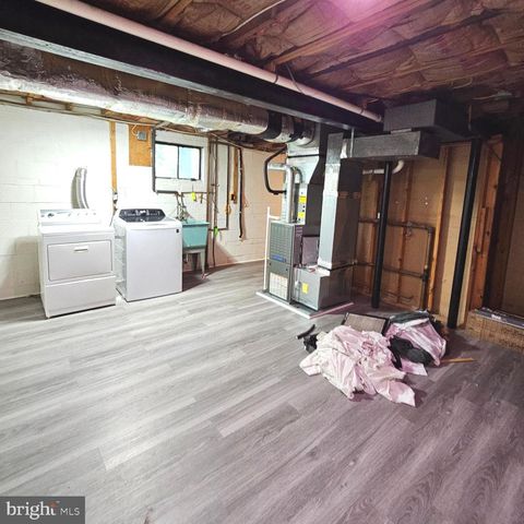 8925 FALLING CREEK CT, Annandale, VA 22003