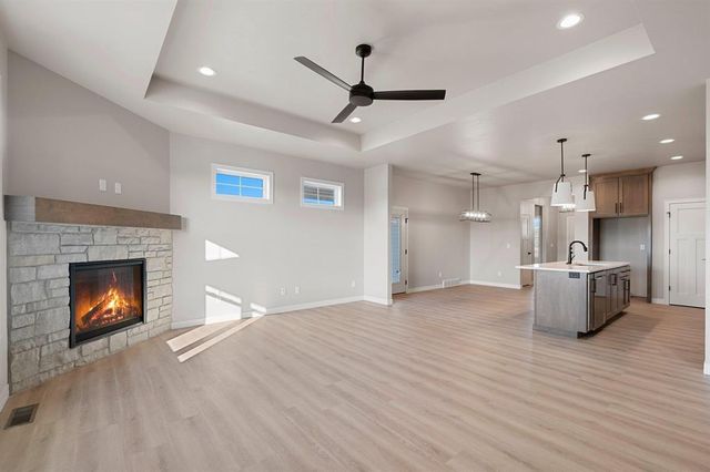 2864 ELM TREE, Howard, WI 54313
