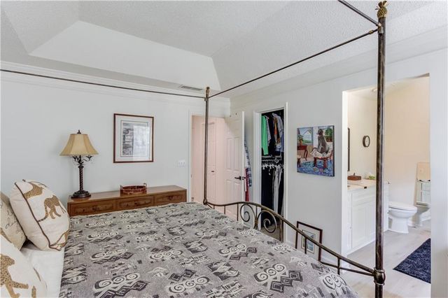 1023 Laurel Green Lane, Sugar Hill, GA 30518