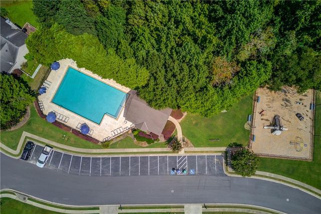 1023 Laurel Green Lane, Sugar Hill, GA 30518