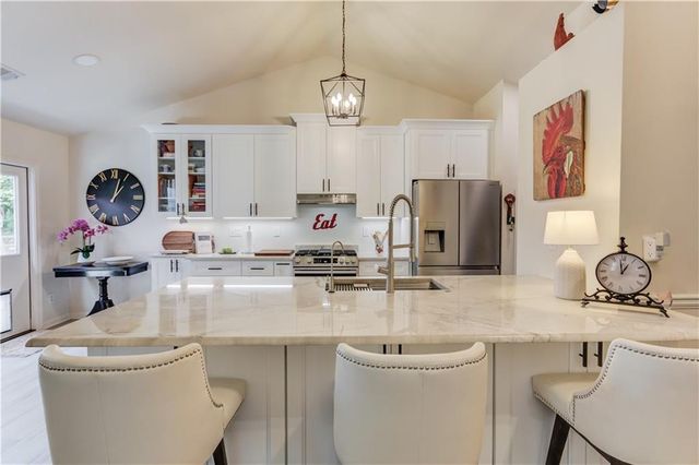 1023 Laurel Green Lane, Sugar Hill, GA 30518