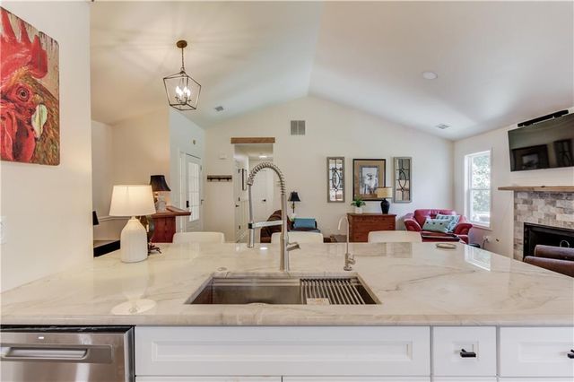 1023 Laurel Green Lane, Sugar Hill, GA 30518