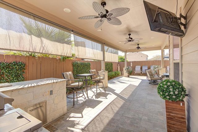 16514 Twinwalker Drive, Houston, TX 77049