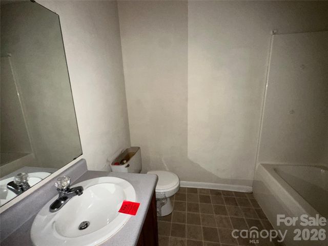 827 E 9th Street, Newton, NC 28658