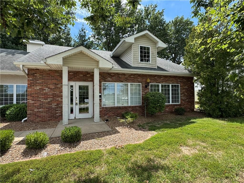 1604 NW Mock Avenue, Blue Springs, MO 64015