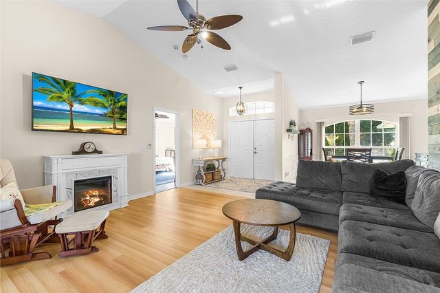 8755 91st Avenue, Vero Beach, FL 32967