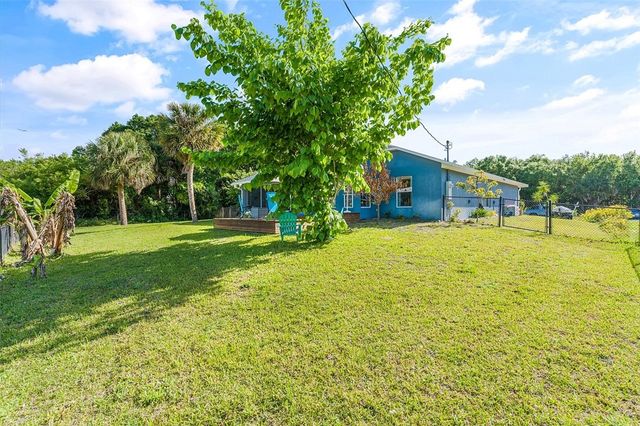 8755 91st Avenue, Vero Beach, FL 32967