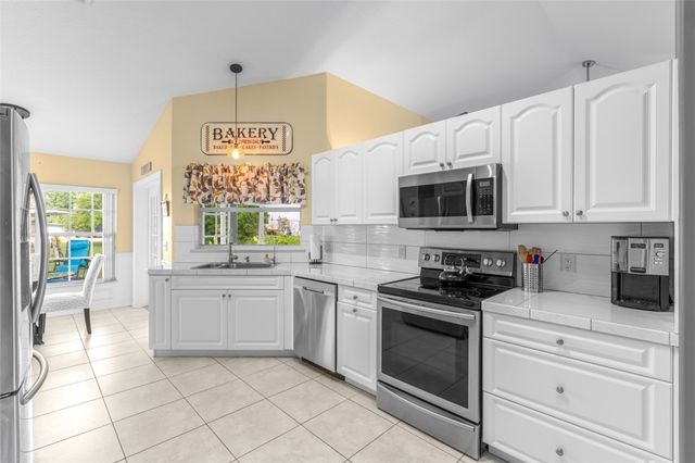 8755 91st Avenue, Vero Beach, FL 32967