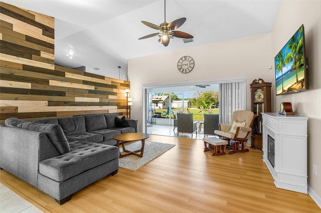 8755 91st Avenue, Vero Beach, FL 32967