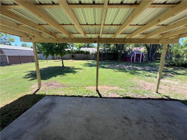 604 N 35th Street, Rogers, AR 72756