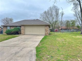 604 N 35th Street, Rogers, AR 72756