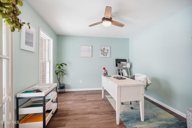 2 Winding Creek Way, Colonie, NY 12047