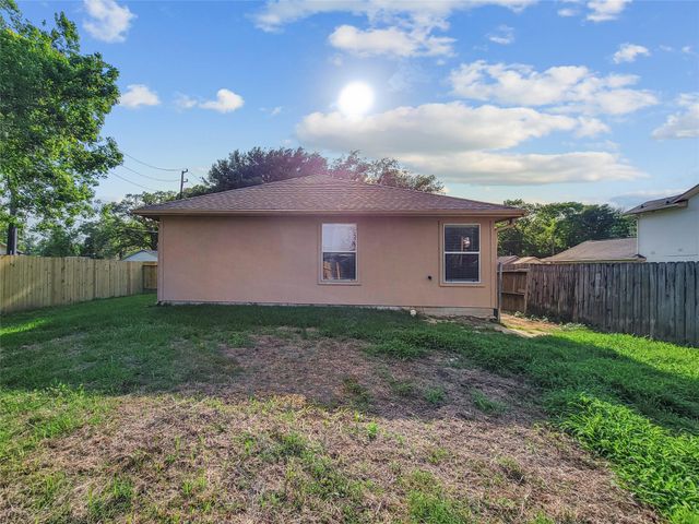 24314 Strong Pine Drive, Houston, TX 77336