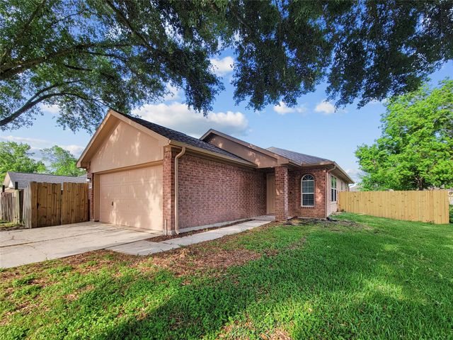24314 Strong Pine Drive, Houston, TX 77336