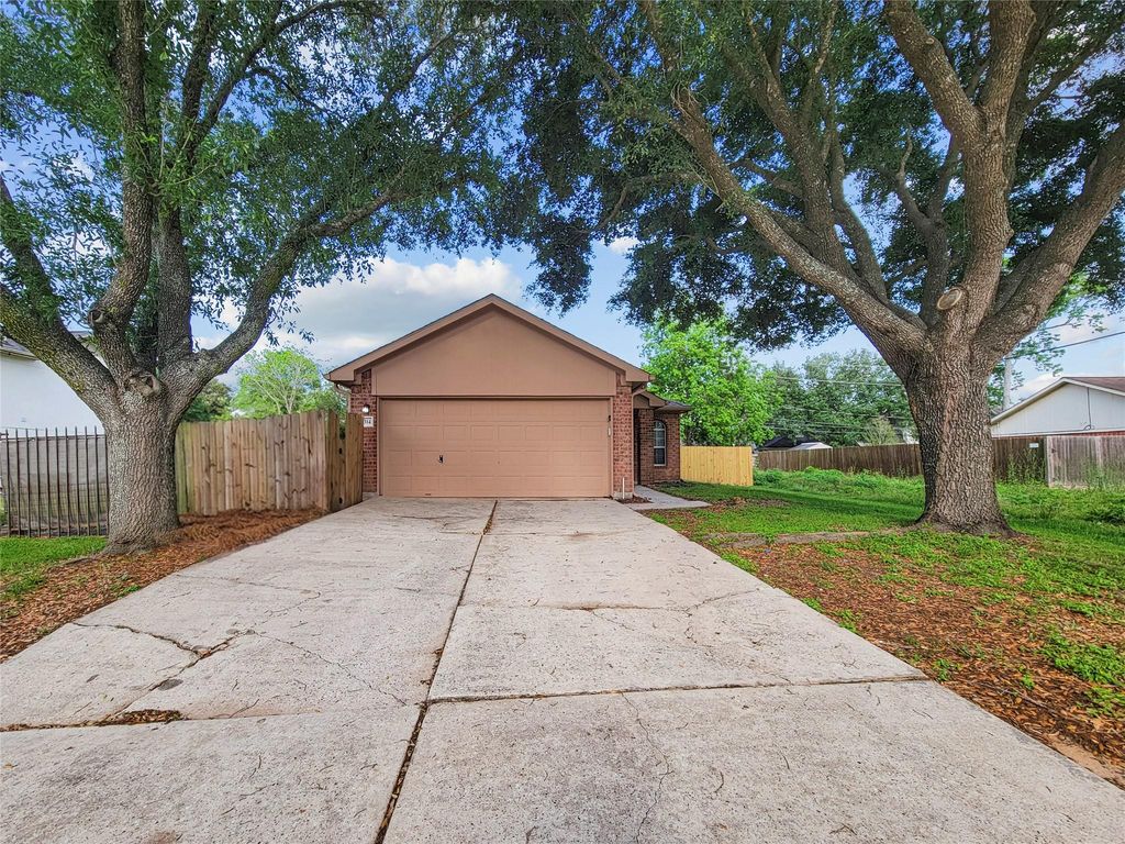 24314 Strong Pine Drive, Houston, TX 77336