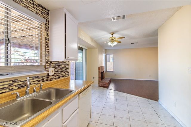 1735 Carita Avenue, Henderson, NV 89014