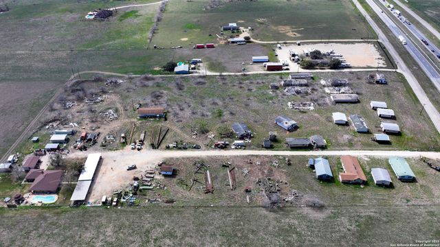 8205 W INTERSTATE 10, Seguin, TX 78155