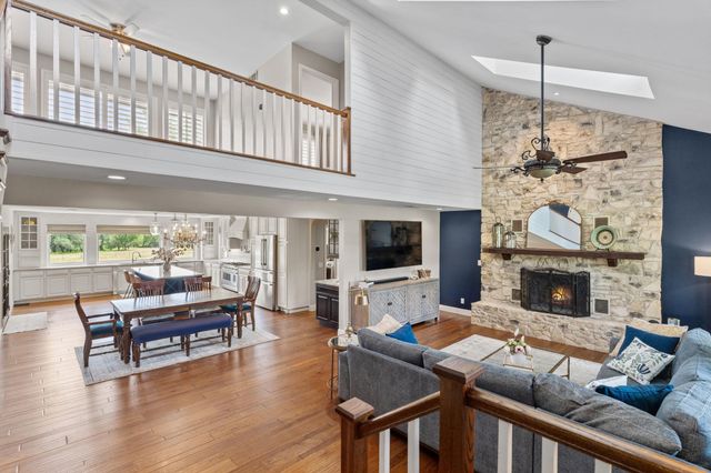 14909 Fitzhugh RD B, Dripping Springs, TX 78736