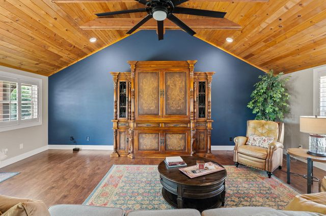 14909 Fitzhugh RD B, Dripping Springs, TX 78736