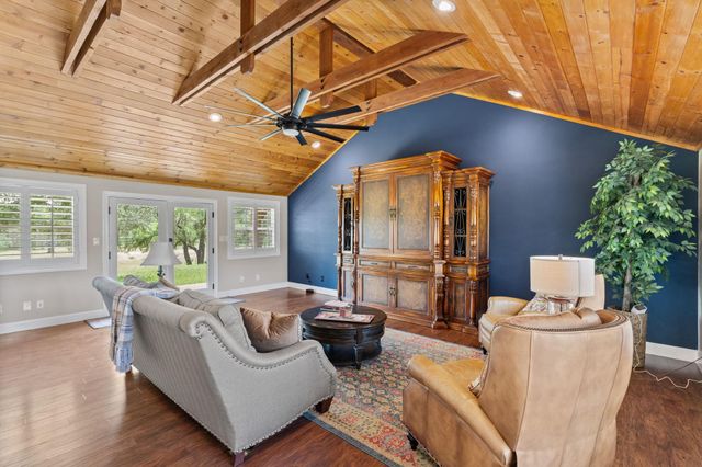 14909 Fitzhugh RD B, Dripping Springs, TX 78736